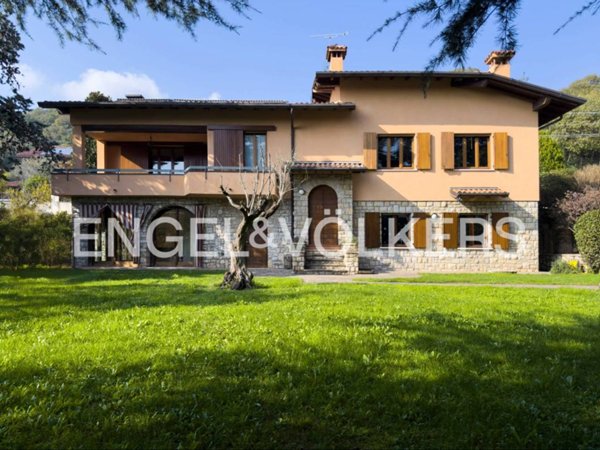 casa indipendente in vendita a Lonato del Garda in zona San Polo