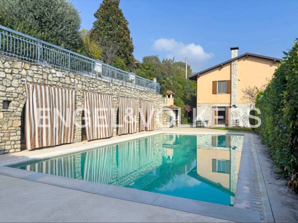 casa indipendente in vendita a Lonato del Garda in zona San Polo
