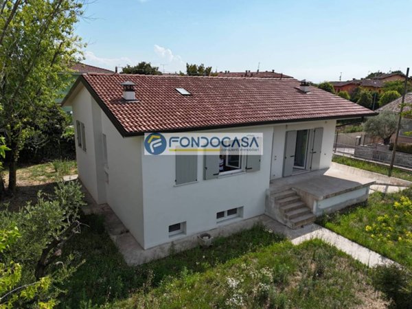 casa indipendente in vendita a Lonato del Garda