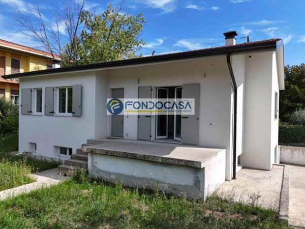 casa indipendente in vendita a Lonato del Garda
