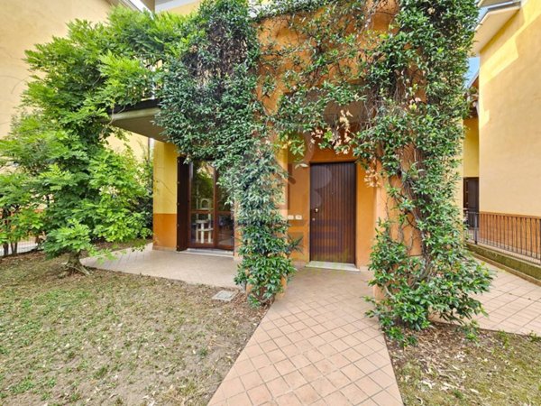 casa indipendente in vendita a Lonato del Garda