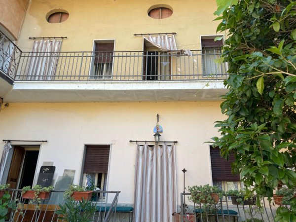 casa indipendente in vendita a Lonato del Garda