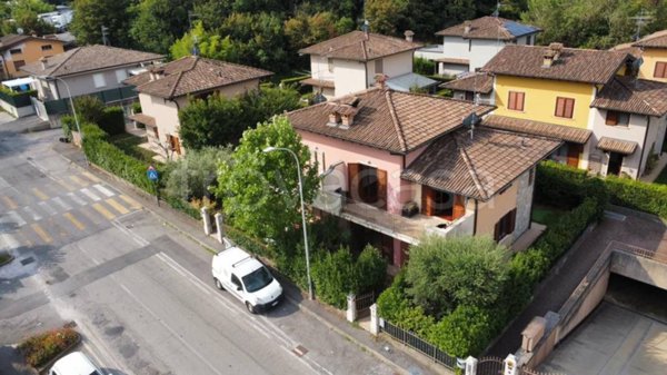 casa indipendente in vendita a Lonato del Garda