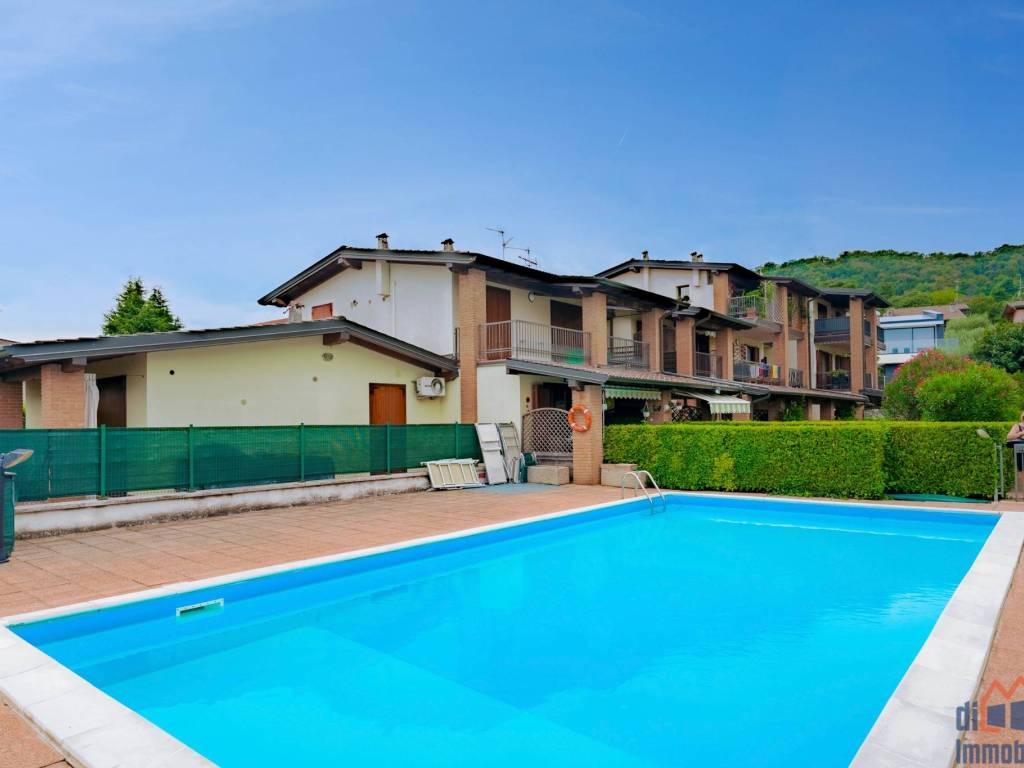 appartamento in vendita a Lonato del Garda in zona Barcuzzi
