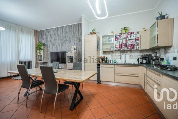 casa indipendente in vendita a Lonato del Garda