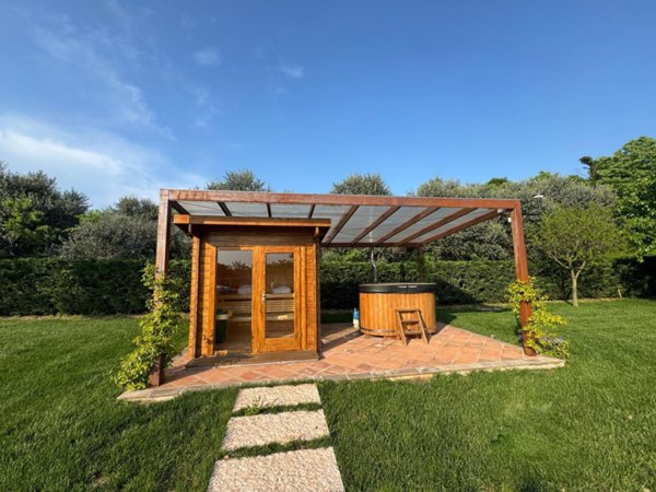 casa indipendente in vendita a Lonato del Garda