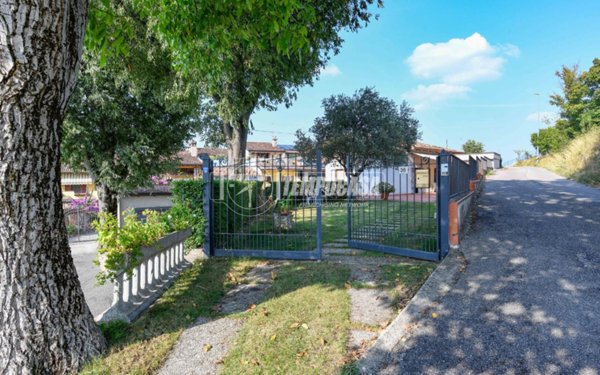 casa indipendente in vendita a Lonato del Garda