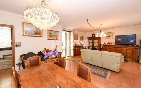 casa indipendente in vendita a Lonato del Garda