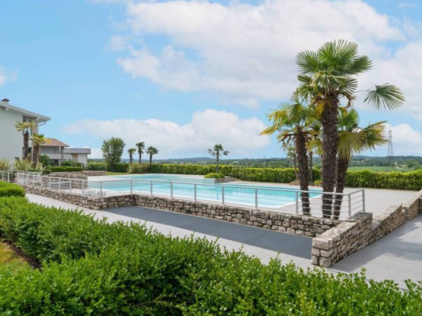 appartamento in vendita a Lonato del Garda in zona Castel Venzago