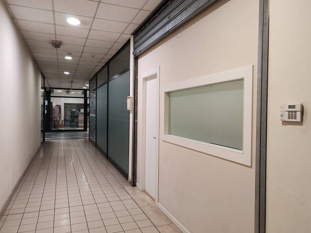 ufficio in vendita a Lonato del Garda