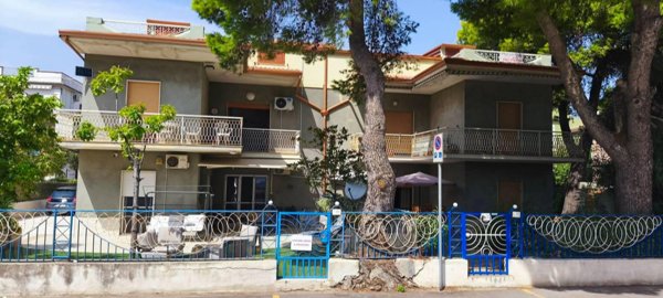 appartamento in vendita a Lonato del Garda in zona Lido