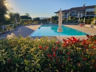 casa indipendente in vendita a Lonato del Garda in zona Sedena