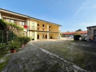 casa indipendente in vendita a Lonato del Garda