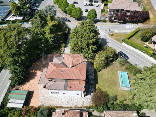casa indipendente in vendita a Lonato del Garda