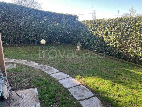 casa indipendente in vendita a Lonato del Garda
