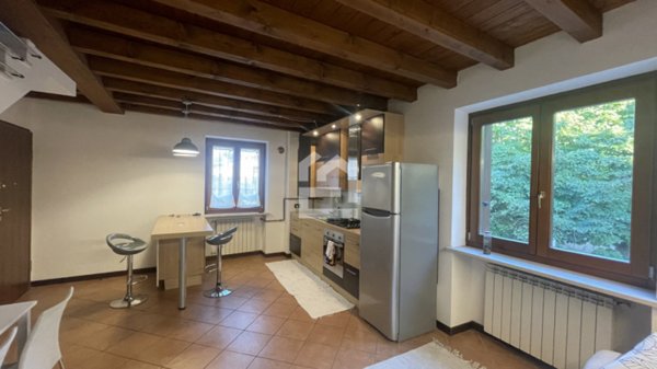 appartamento in vendita a Lonato del Garda in zona Centenaro