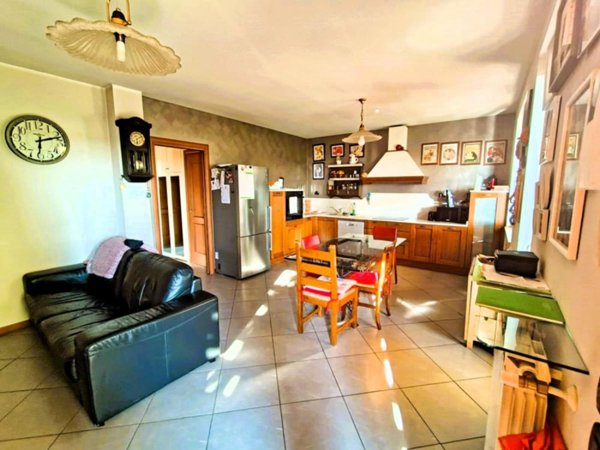 casa indipendente in vendita a Lonato del Garda