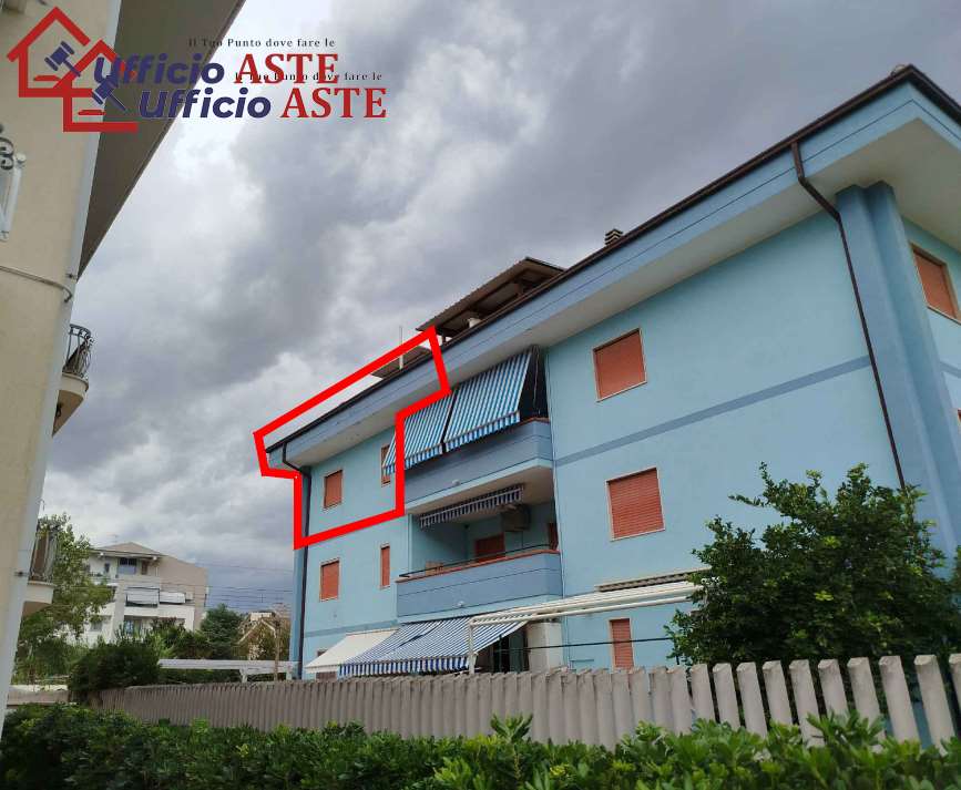 appartamento in vendita a Lonato del Garda in zona Lido