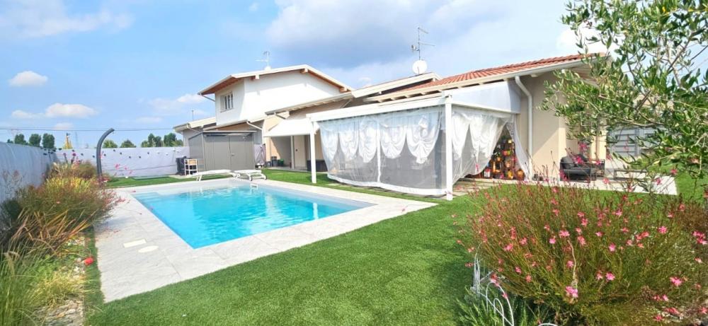 casa indipendente in vendita a Lonato del Garda