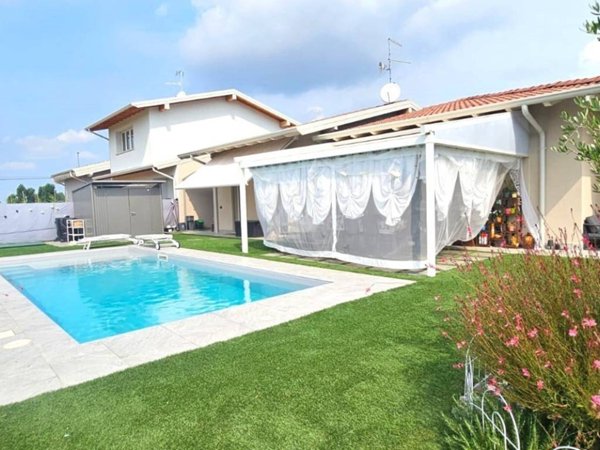 casa indipendente in vendita a Lonato del Garda