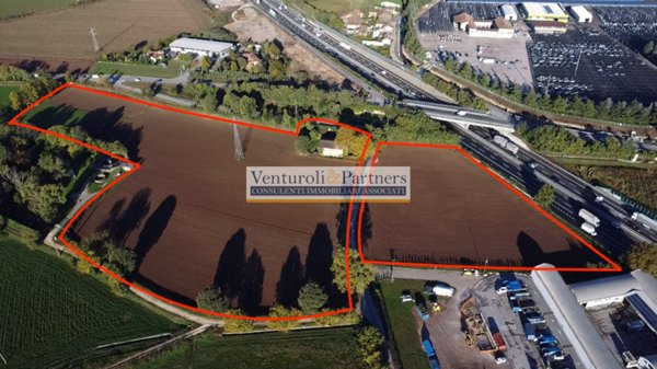 casa indipendente in vendita a Lonato del Garda