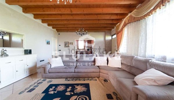 casa indipendente in vendita a Lonato del Garda