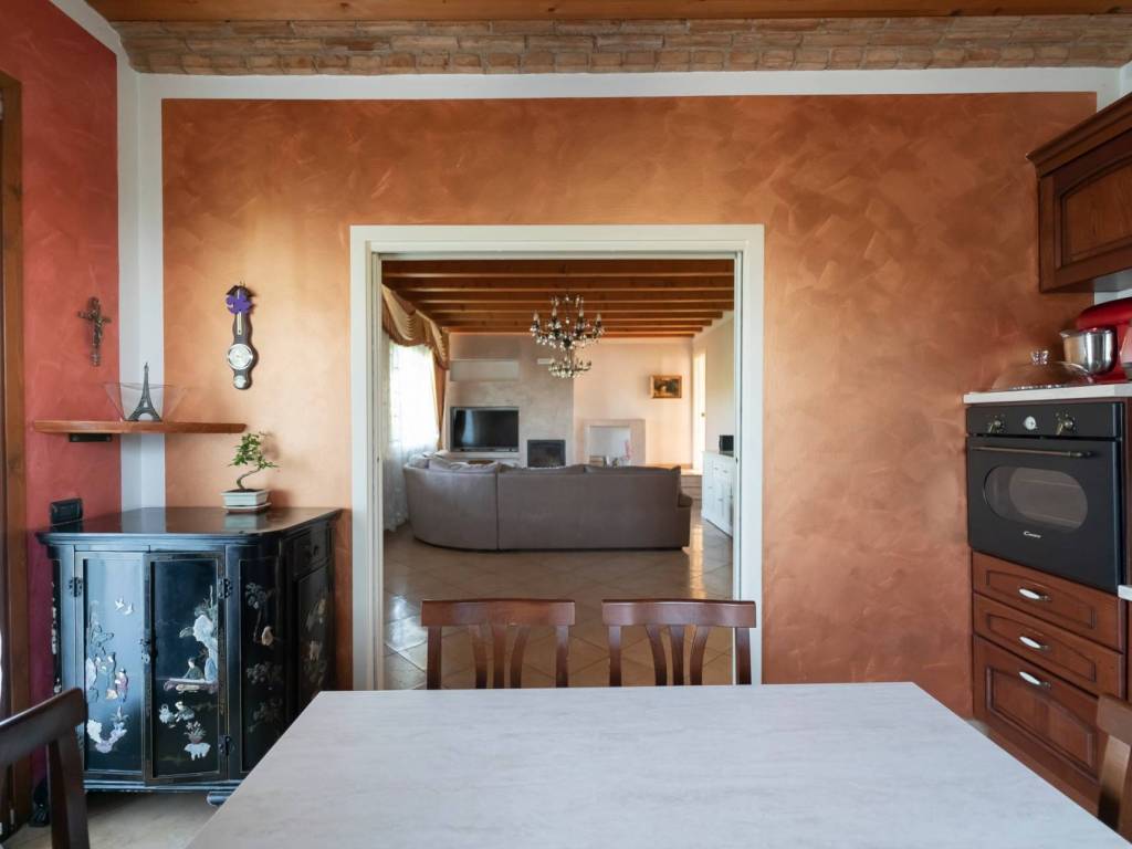 casa indipendente in vendita a Lonato del Garda in zona San Polo