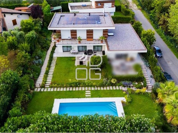appartamento in vendita a Lonato del Garda in zona Barcuzzi