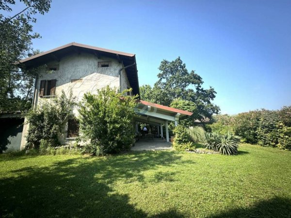 casa indipendente in vendita a Lonato del Garda in zona San Cipriano