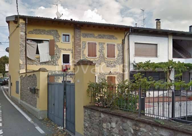appartamento in vendita a Lonato del Garda in zona Esenta