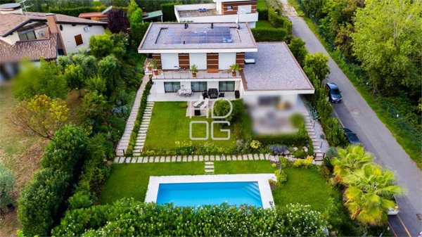 appartamento in vendita a Lonato del Garda in zona Barcuzzi