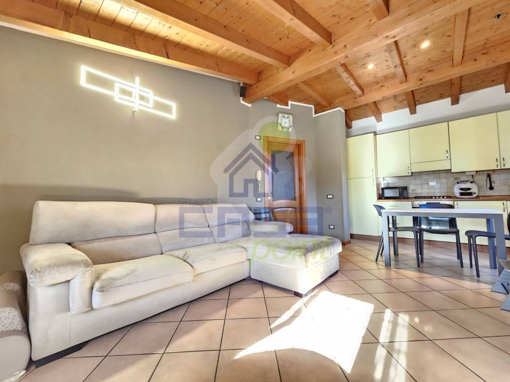 casa indipendente in vendita a Lonato del Garda