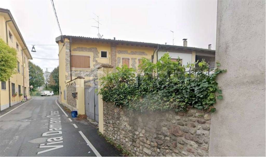 appartamento in vendita a Lonato del Garda in zona Esenta