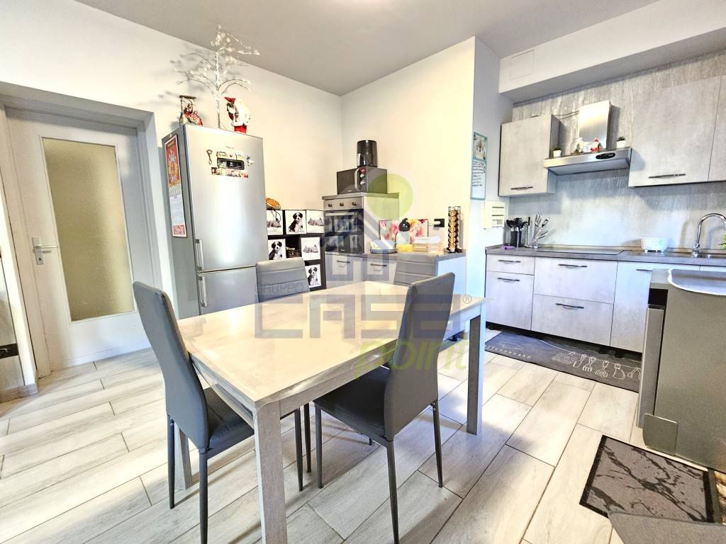 casa indipendente in vendita a Lonato del Garda