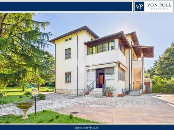 casa indipendente in vendita a Lonato del Garda