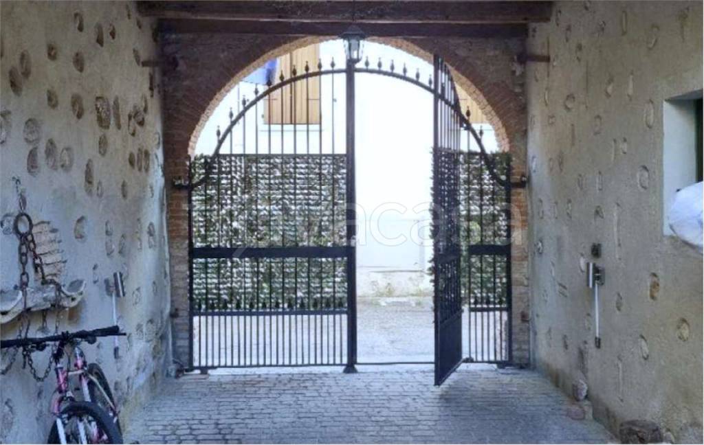 appartamento in vendita a Lonato del Garda in zona Esenta