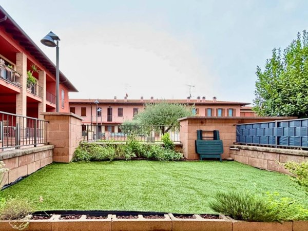 appartamento in vendita a Lonato del Garda in zona Esenta