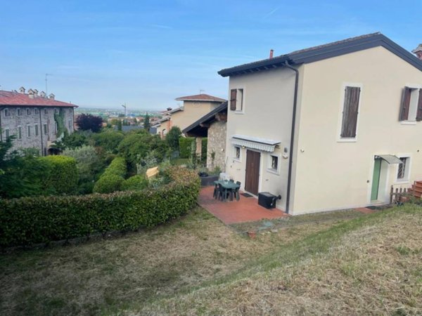 casa indipendente in vendita a Lonato del Garda