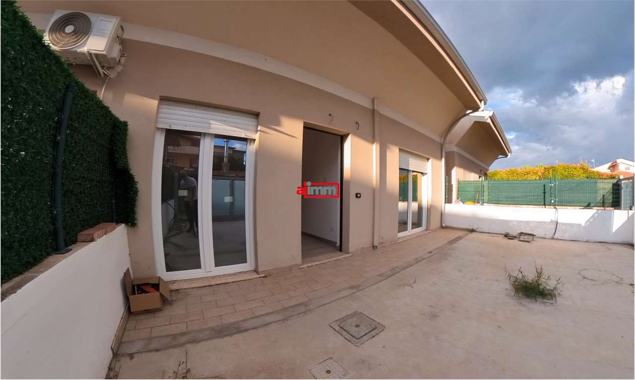 casa indipendente in vendita a Lonato del Garda in zona Lido