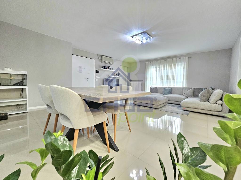 casa indipendente in vendita a Lonato del Garda