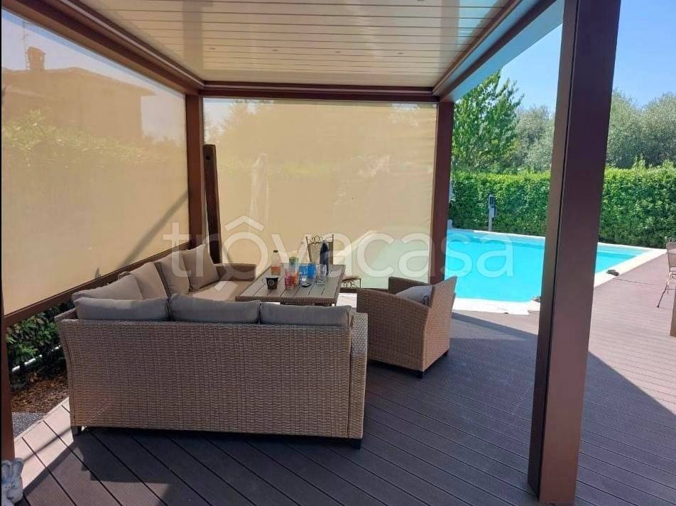 casa indipendente in vendita a Lonato del Garda