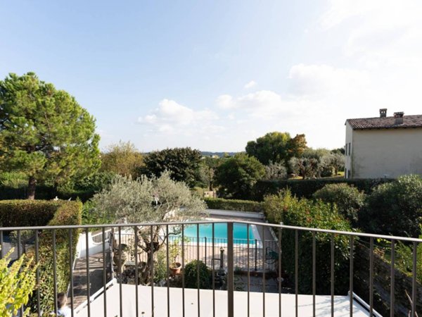 appartamento in vendita a Lonato del Garda in zona Barcuzzi