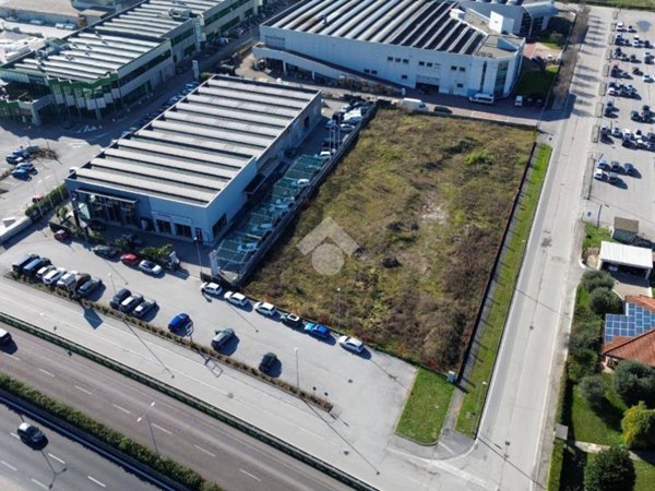 terreno edificabile in vendita a Lonato del Garda