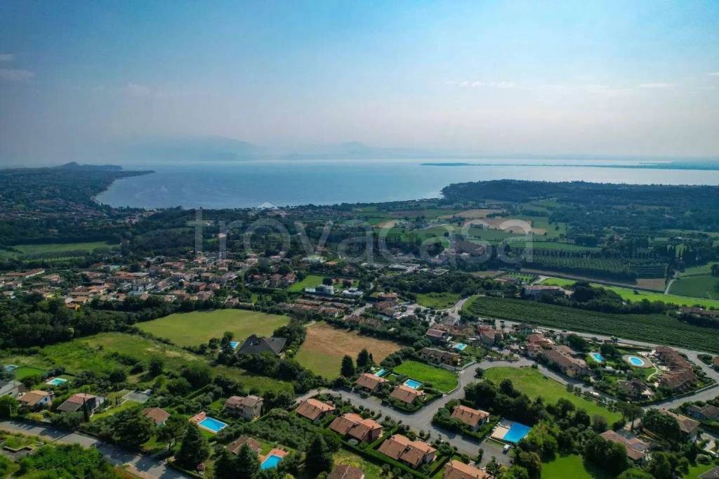 casa indipendente in vendita a Lonato del Garda