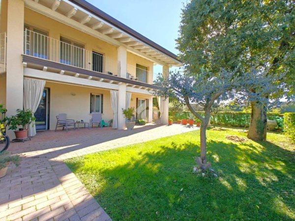 appartamento in vendita a Lonato del Garda in zona Sedena