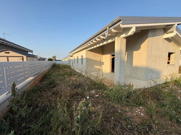 casa indipendente in vendita a Lonato del Garda