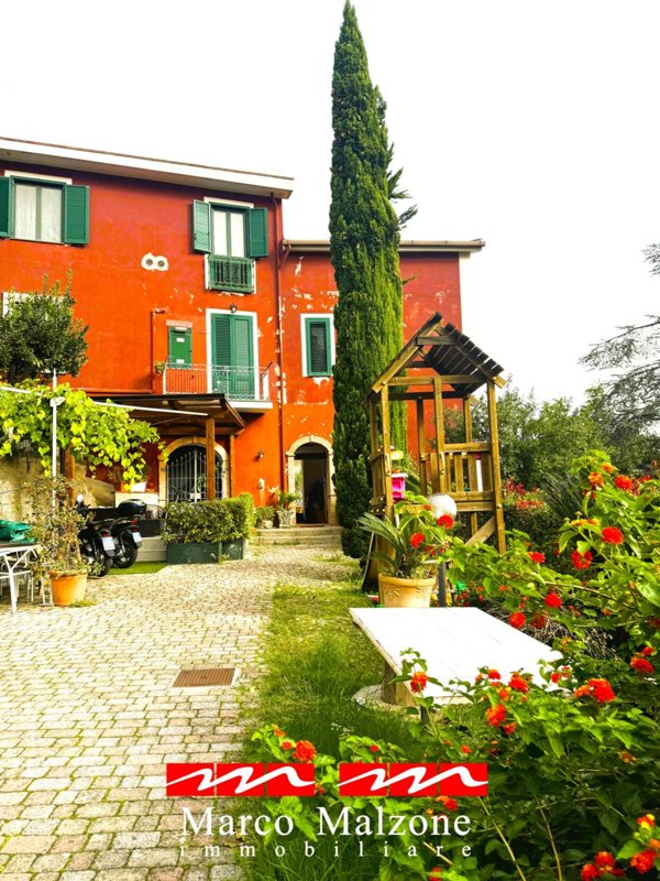 appartamento in vendita a Lonato del Garda in zona San Cipriano