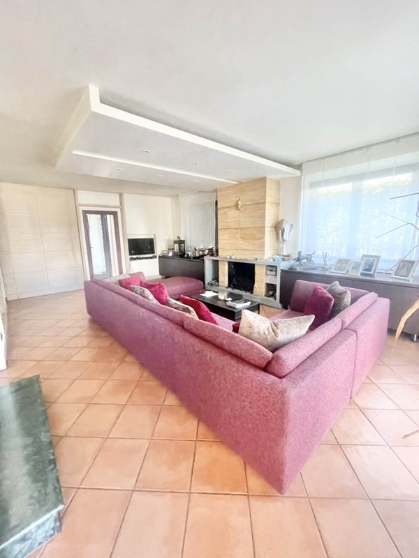 casa indipendente in vendita a Lonato del Garda in zona Lido