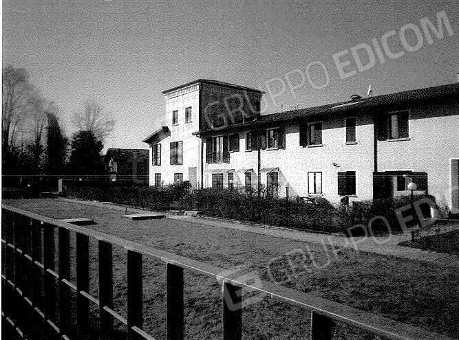 locale commerciale in vendita a Lonato del Garda