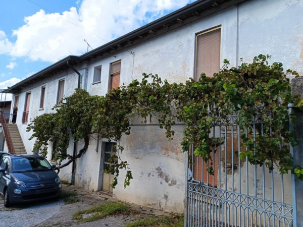 casa indipendente in vendita a Lonato del Garda in zona San Polo